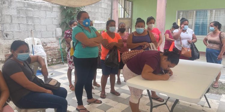 Beca Artesano empodera a vecinas de Gualán
